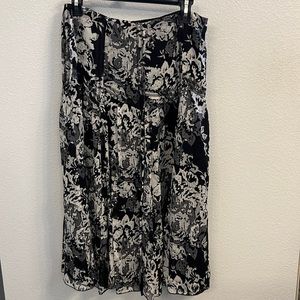 Nine West black and grey floral skirt